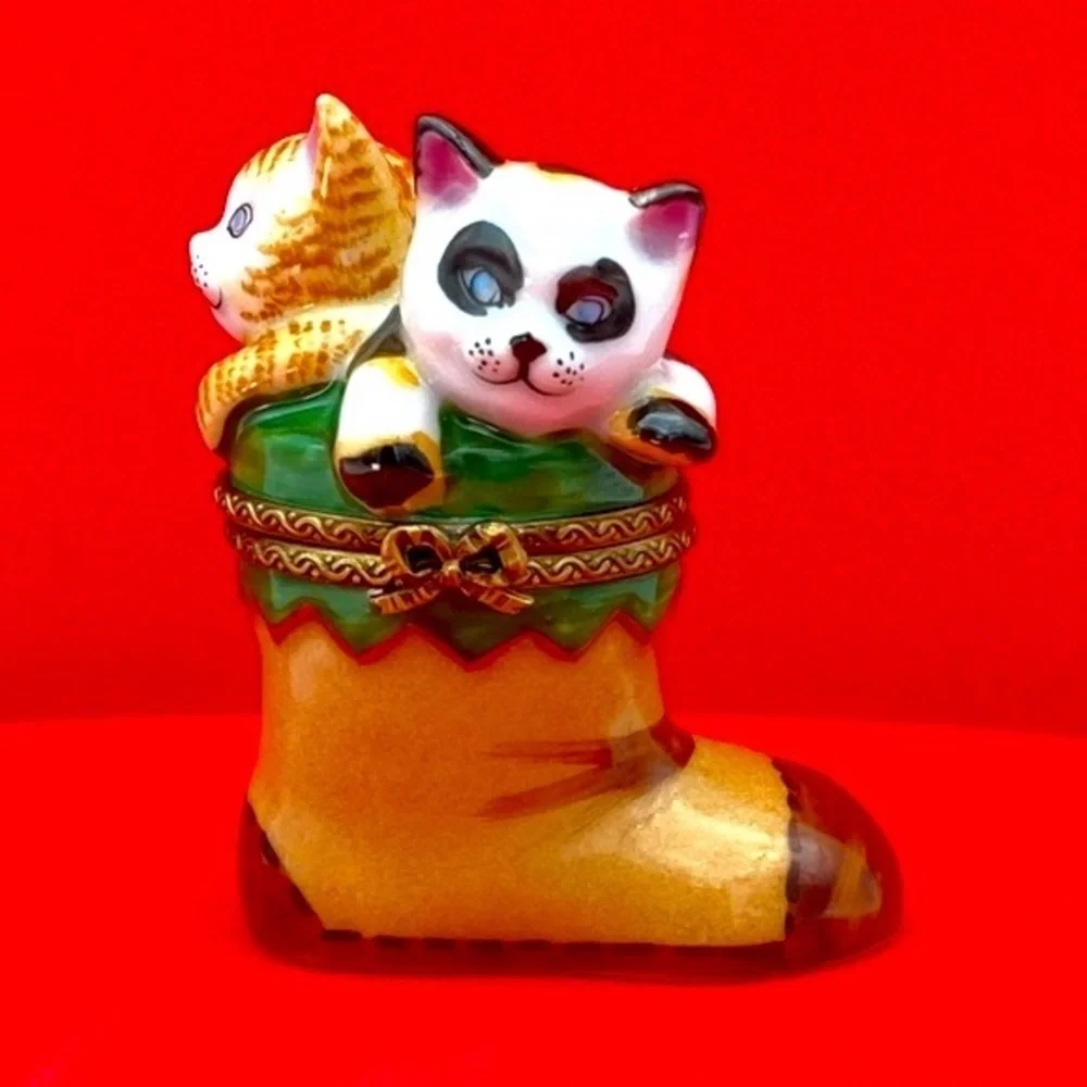 Limoges Kittens in Stocking/Boot Porcelain Trinket Box